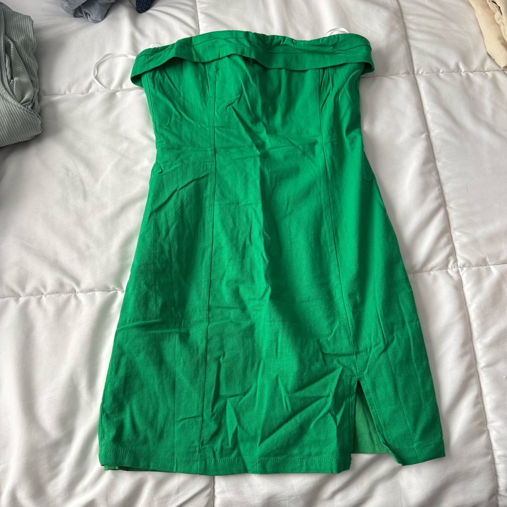 NWT Hello Molly Dancing on Air Dress in green sz. Medium